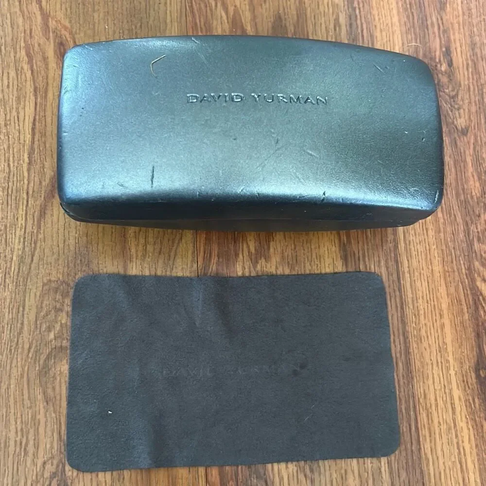 David Yurman gray pewter large sunglass case with cleaning cloth
